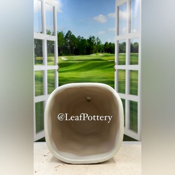 Adela White (LG) Ceramic Planter Pot with Saucer Attached - Picture 9 of 11